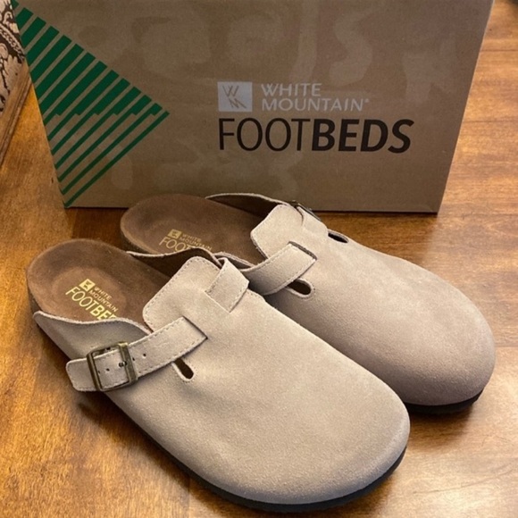 White Mountain Light Gray Suede Clogs 🆕